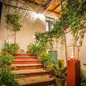 Stone Hostel Αργυρόκαστρο
